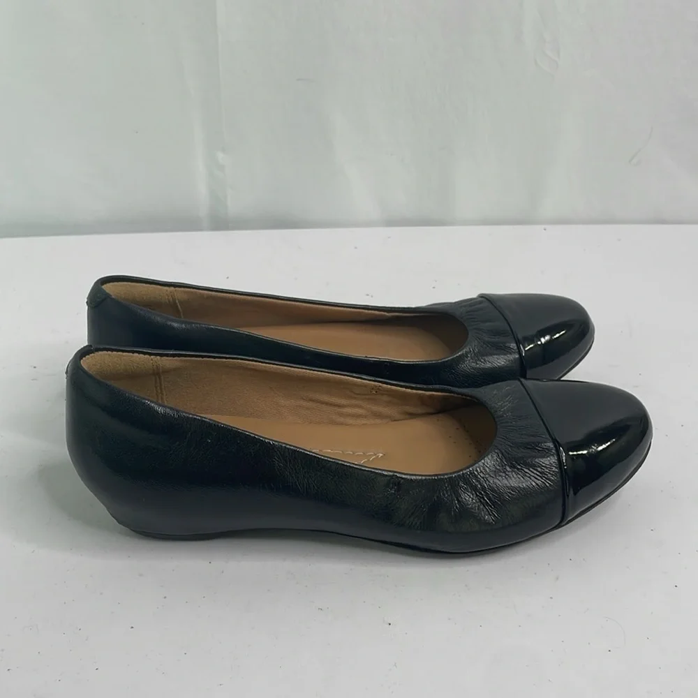 Clarks artisan black leather with patent leather toe, ballet flats